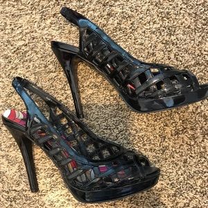 Women’s Fabulosity Black Mesh Patent Leather Open Toe Pump W8